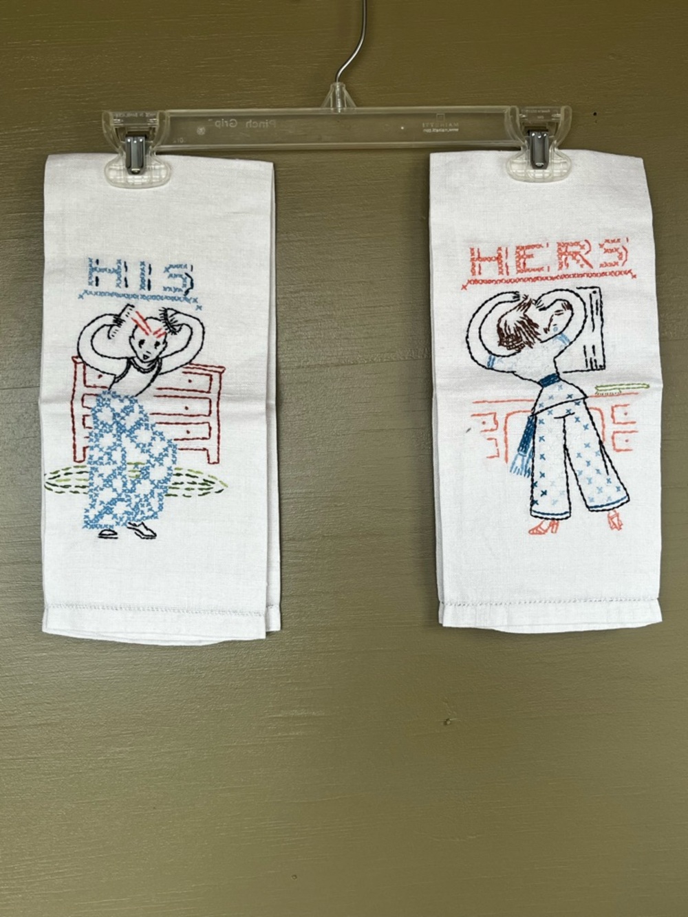 Vintage His & Hers Embroidered Linen Hand Towels Asian Style